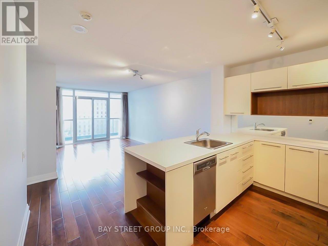 1409 - 21 Carlton Street, Toronto, Ontario  M5B 1L3 - Photo 5 - C13577806