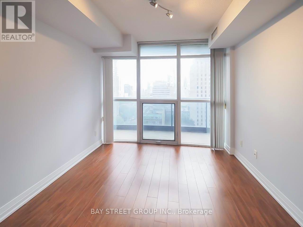 1409 - 21 Carlton Street, Toronto, Ontario  M5B 1L3 - Photo 8 - C13577806