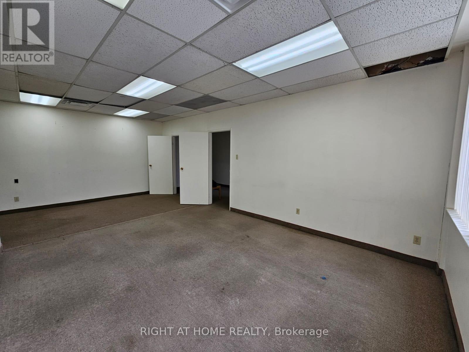 #2-4 - 1646 Victoria Park Avenue, Toronto, Ontario  M1R 1P7 - Photo 10 - C13577826