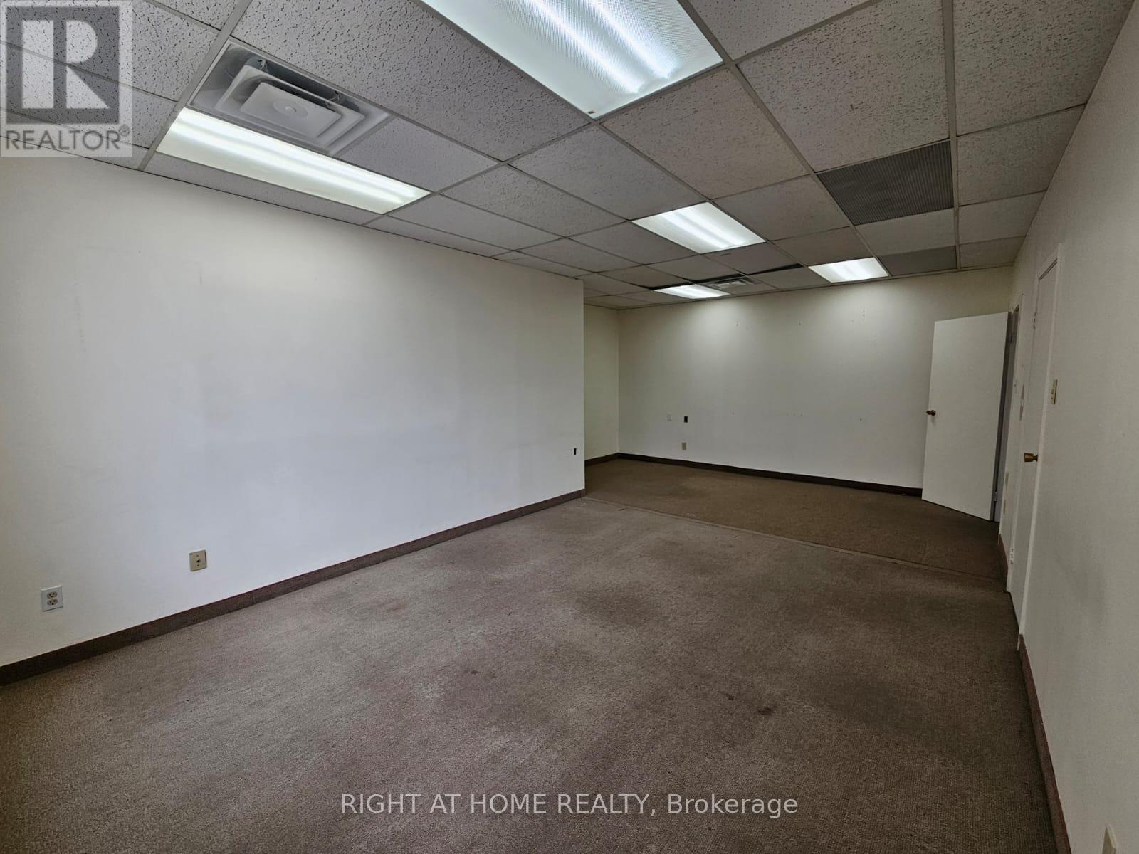 #2-4 - 1646 Victoria Park Avenue, Toronto, Ontario  M1R 1P7 - Photo 9 - C13577826