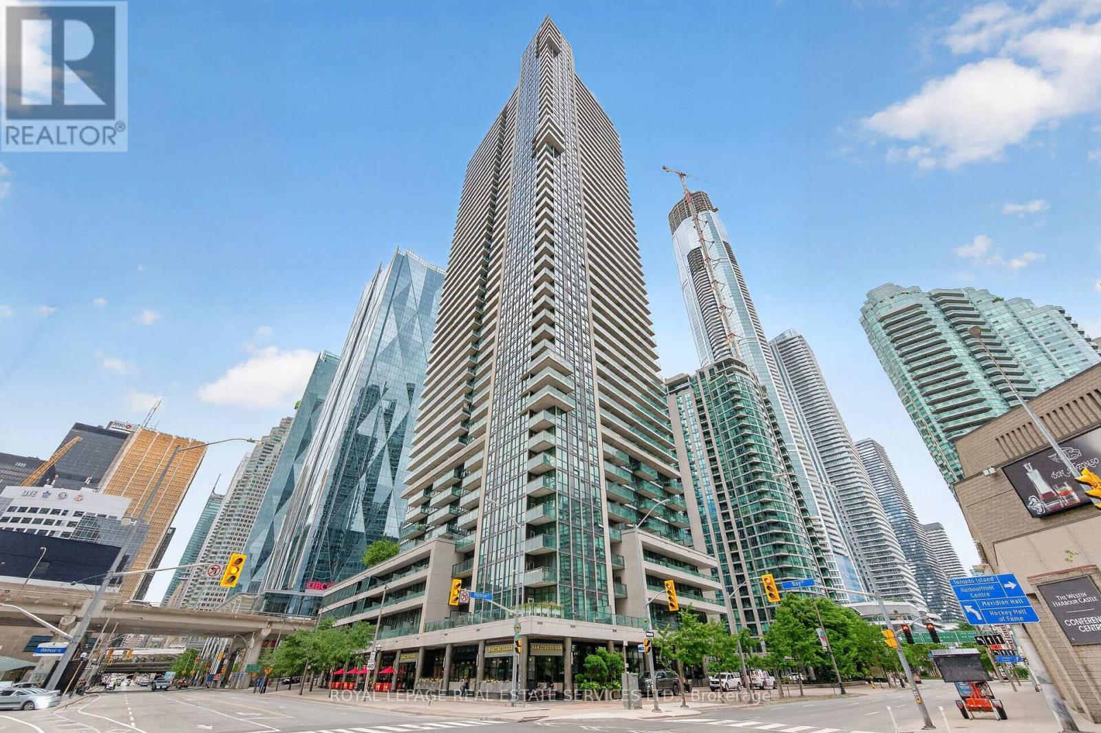 1204 - 18 Harbour Street, Toronto, Ontario  M5J 2Z6 - Photo 1 - C13577960