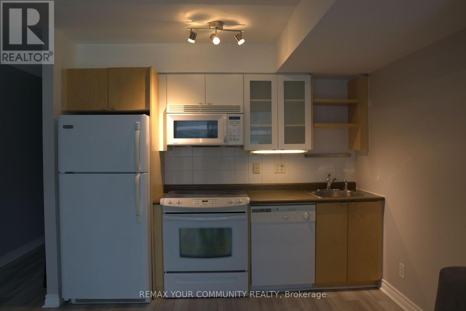 329 - 600 Fleet Street E, Toronto, Ontario  M5V 1B7 - Photo 2 - C13577966