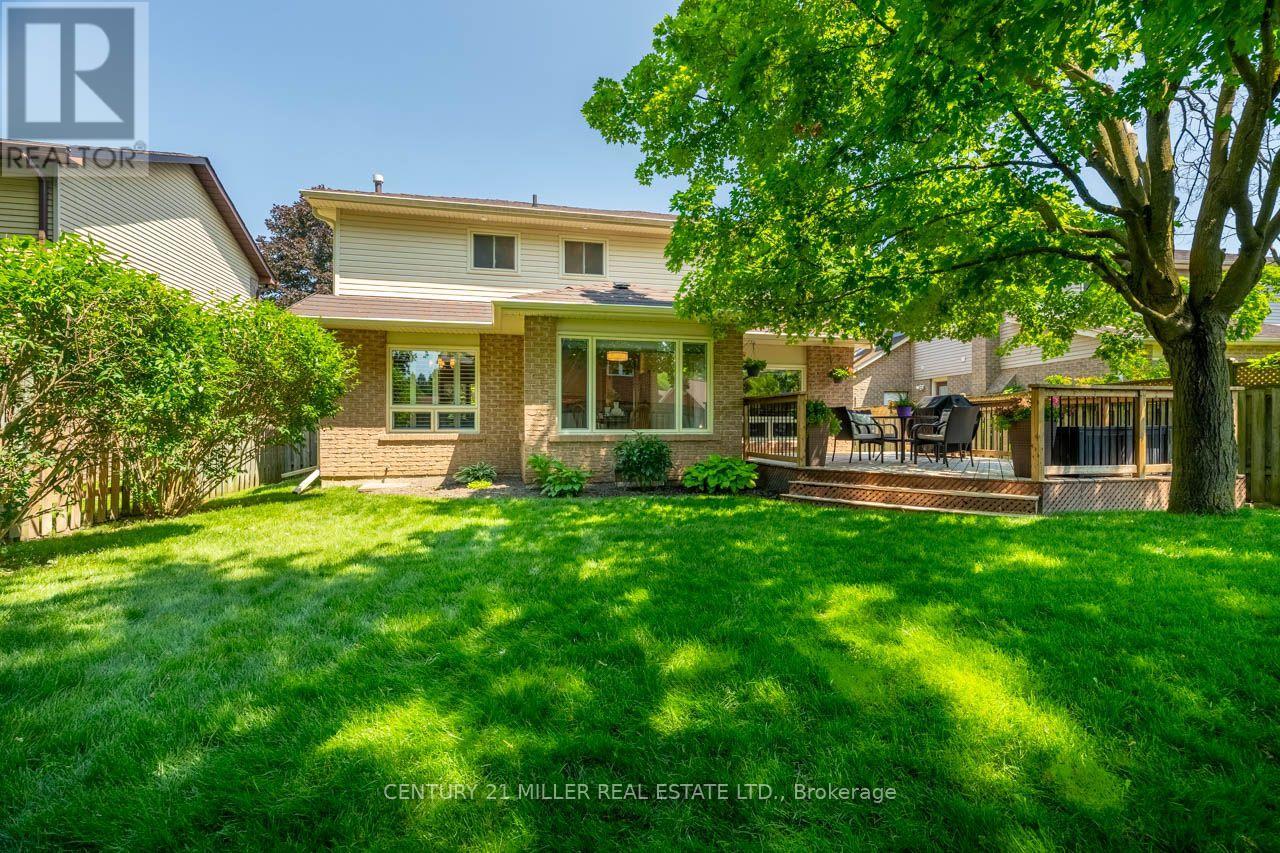 176 WILLOW LANE, Newmarket, Ontario