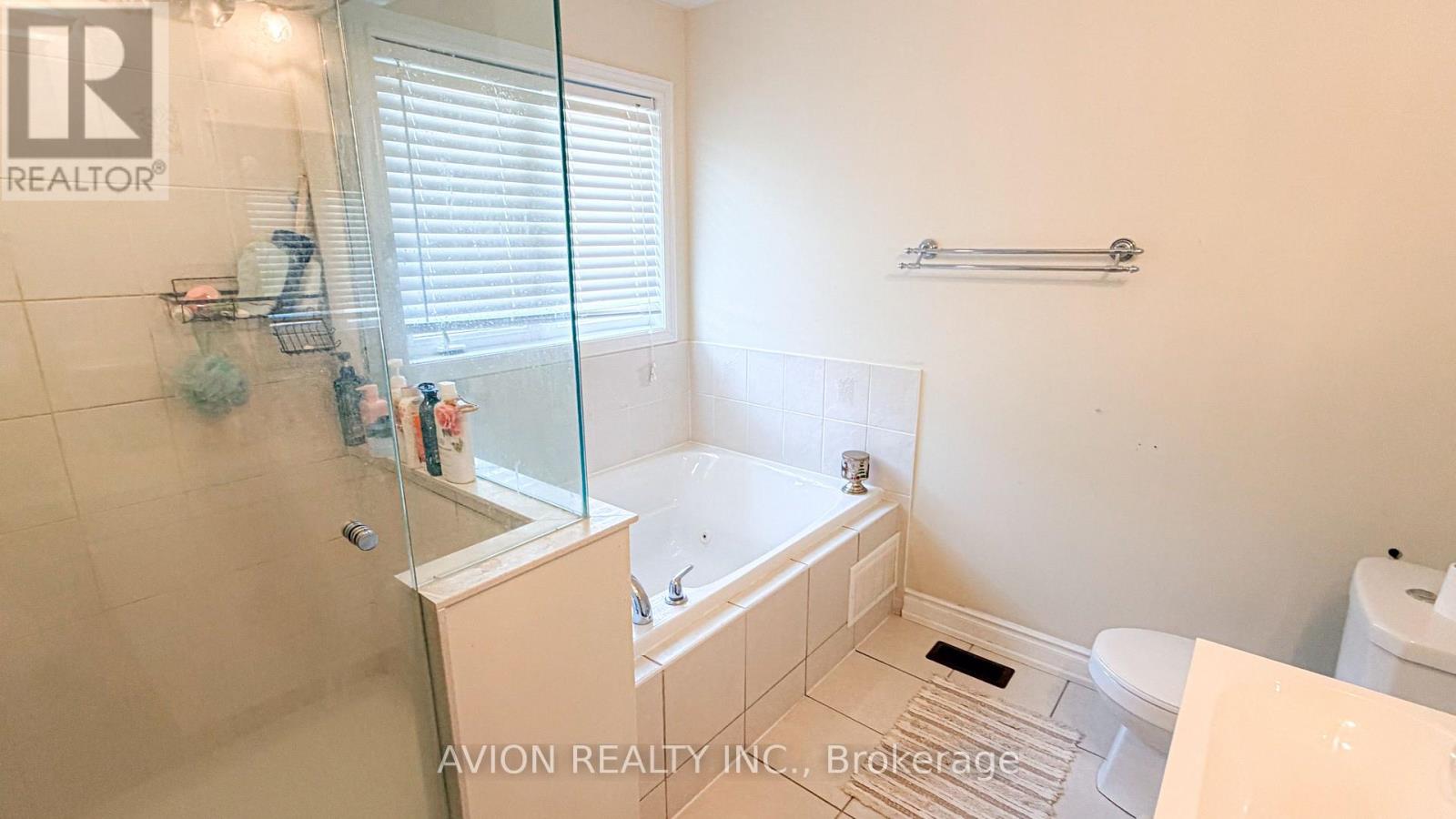 4 Sequin Drive, Richmond Hill, Ontario  L4E 0J3 - Photo 13 - N13577860
