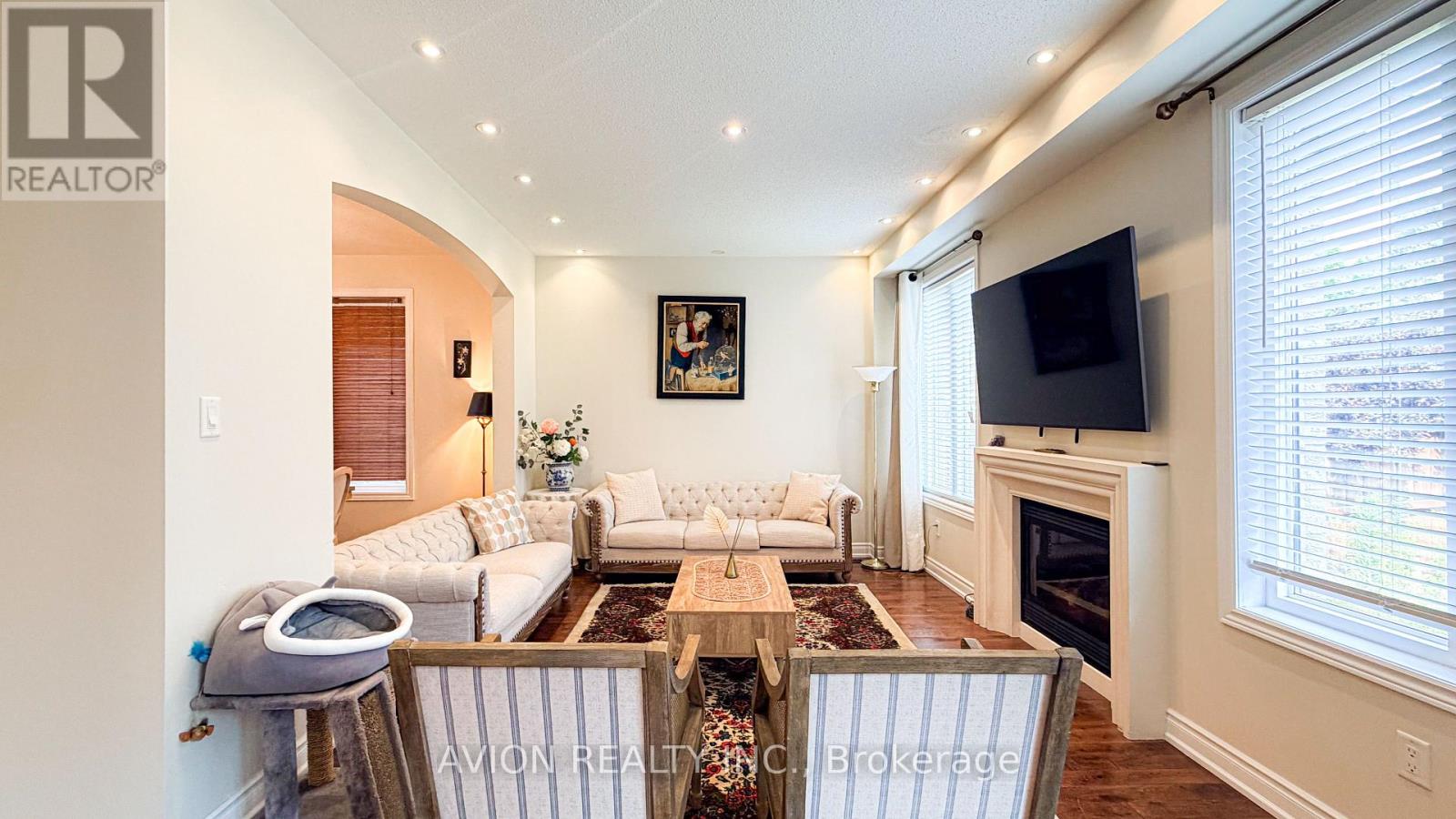 4 Sequin Drive, Richmond Hill, Ontario  L4E 0J3 - Photo 3 - N13577860