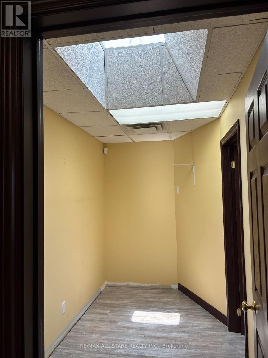 7c - 38 Wellington Street E, Aurora, Ontario  L4G 1H5 - Photo 15 - N13577884