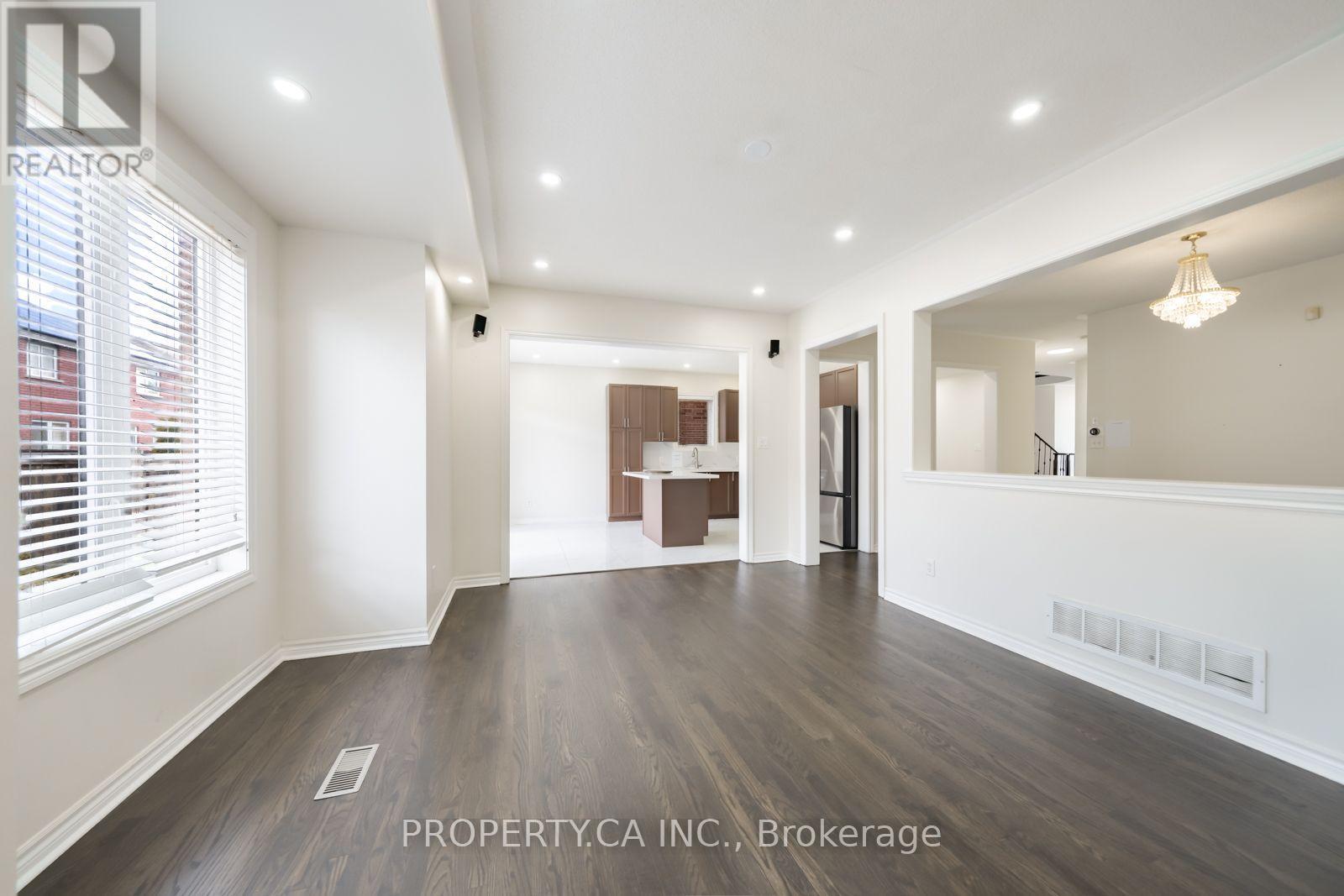 75 Iron Block Drive, Brampton, Ontario  L7A 0K2 - Photo 5 - W13577792