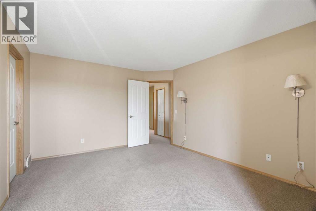 144 Douglas Ridge Close SE, Calgary, Alberta  T2Z 2P6 - Photo 32 - A2326399