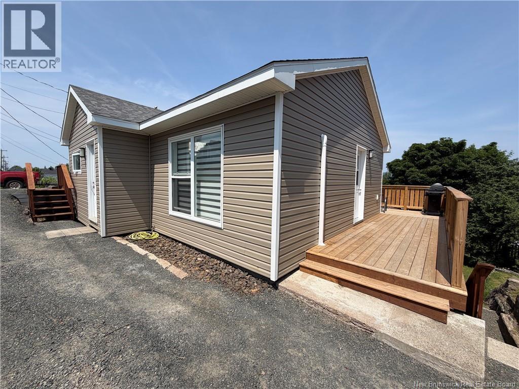 329 Victoria Street, Dalhousie, New Brunswick  E8C 2T7 - Photo 4 - NB143729