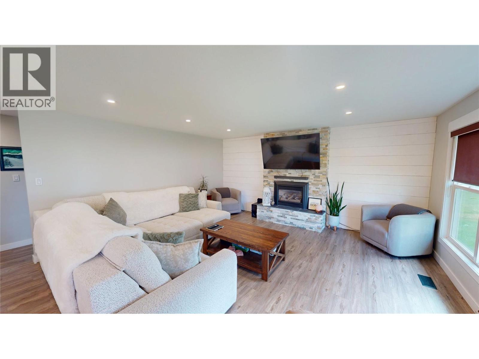 904 9th Street S, Cranbrook, British Columbia  V1C 1R7 - Photo 10 - 10395105