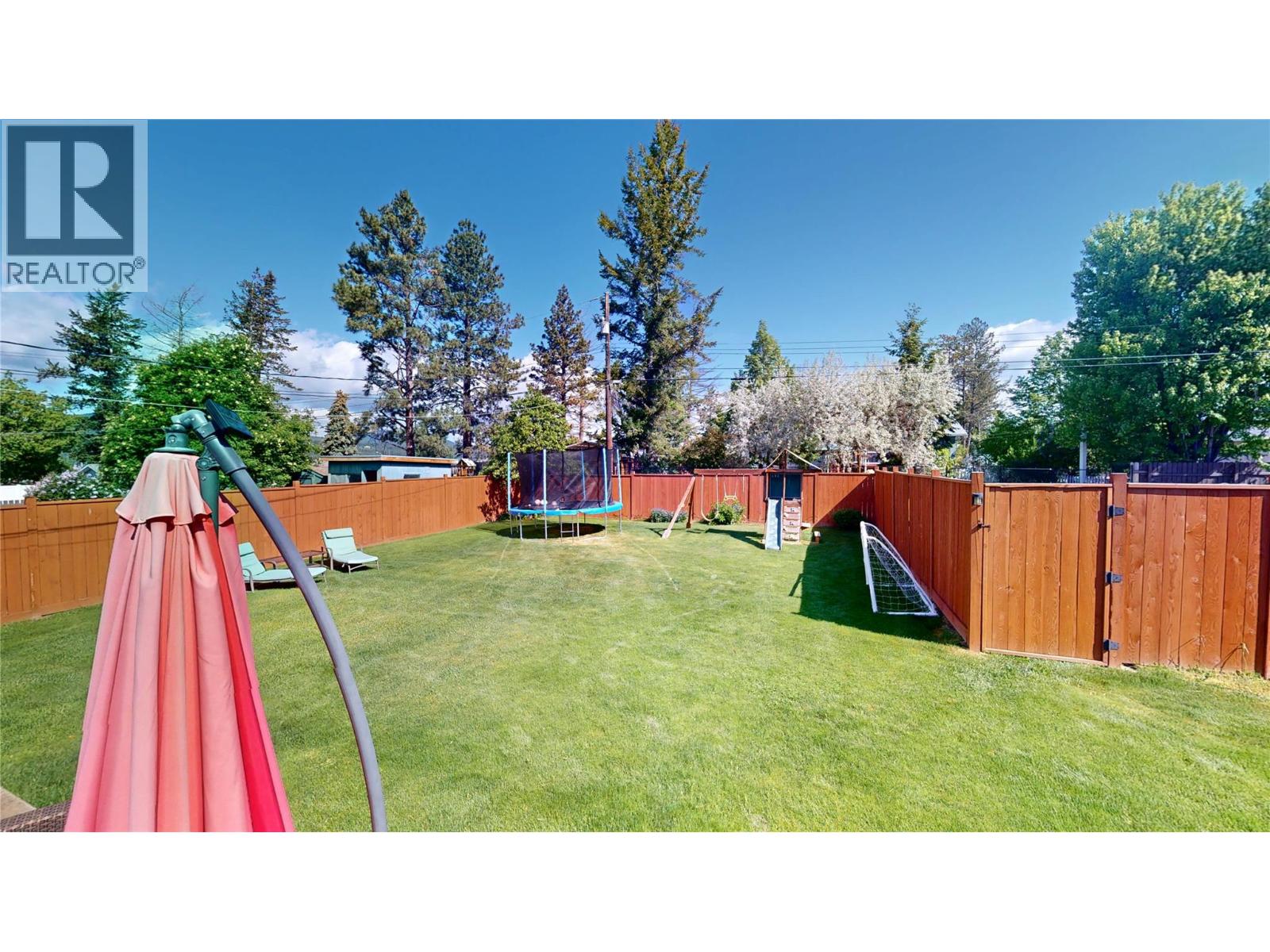 904 9th Street S, Cranbrook, British Columbia  V1C 1R7 - Photo 33 - 10395105