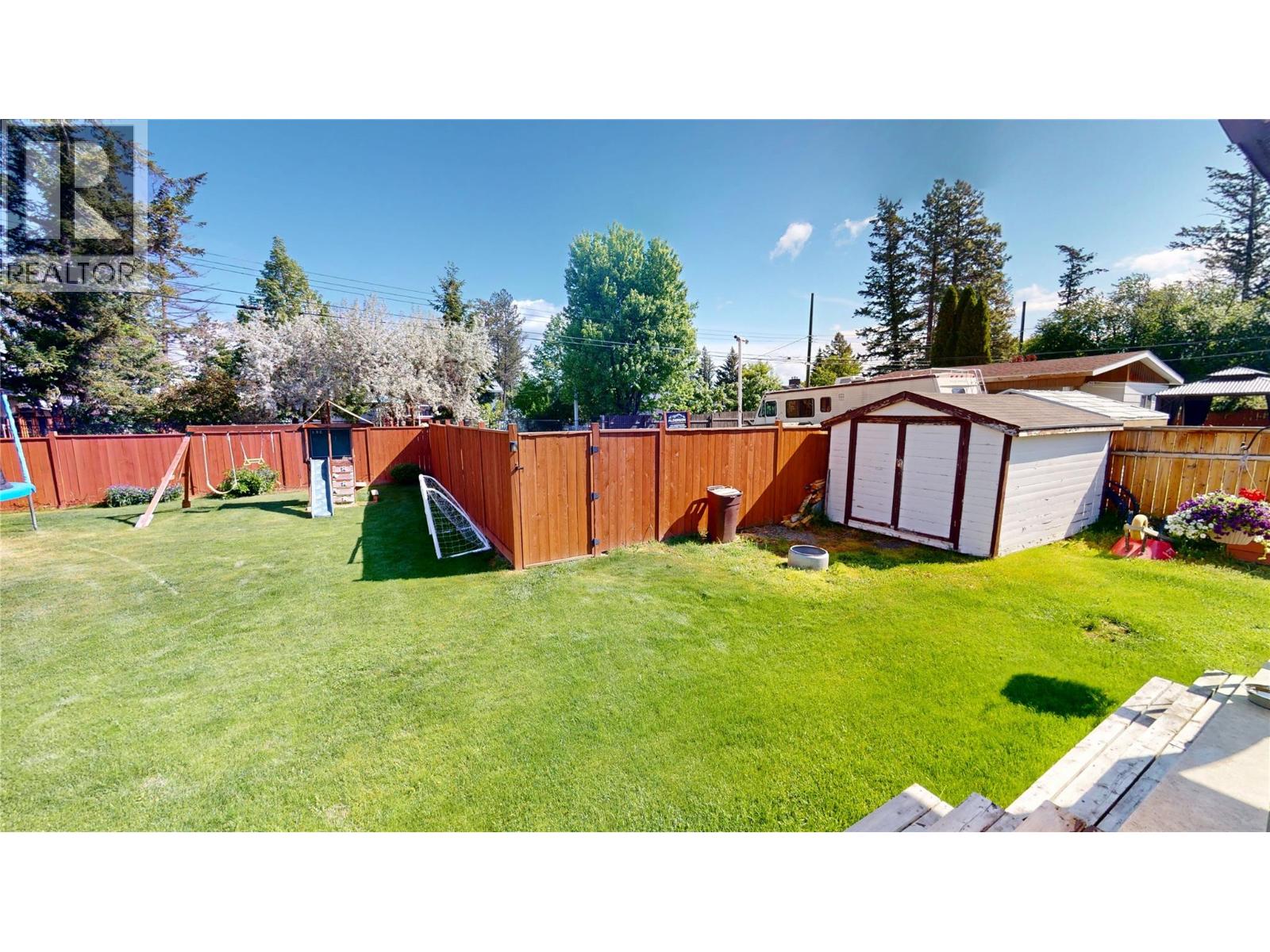 904 9th Street S, Cranbrook, British Columbia  V1C 1R7 - Photo 34 - 10395105