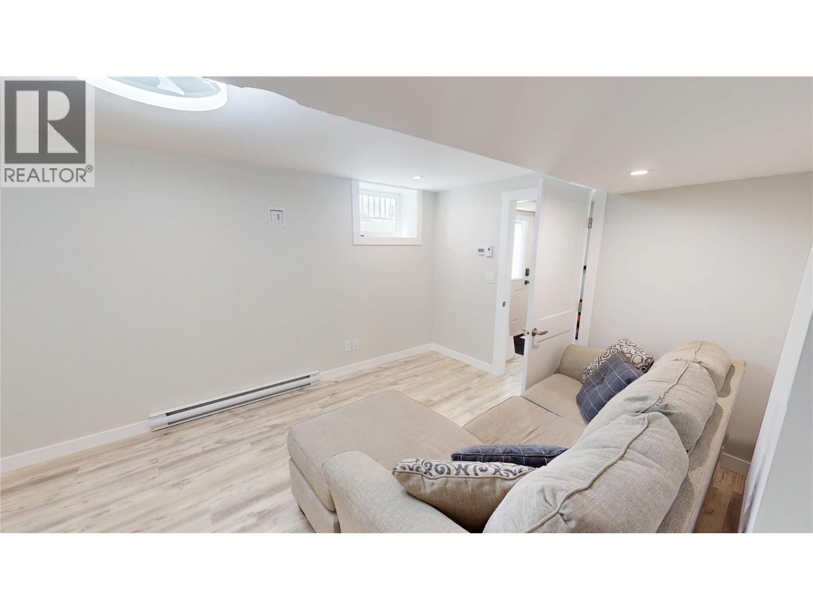 904 9th Street S, Cranbrook, British Columbia  V1C 1R7 - Photo 28 - 10395105