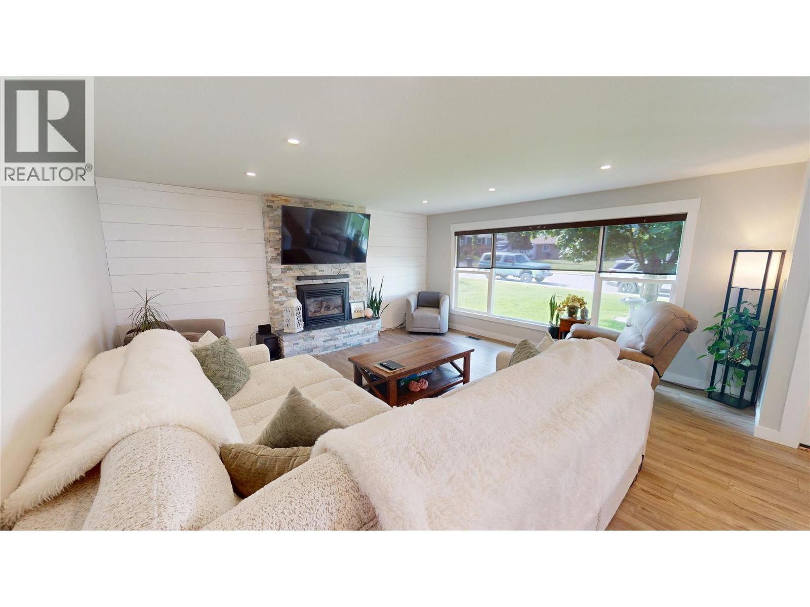 904 9th Street S, Cranbrook, British Columbia  V1C 1R7 - Photo 11 - 10395105