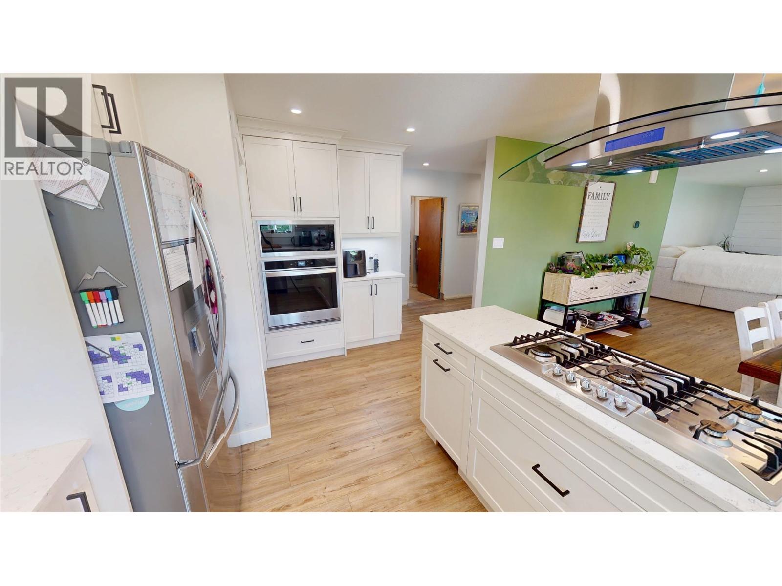 904 9th Street S, Cranbrook, British Columbia  V1C 1R7 - Photo 6 - 10395105