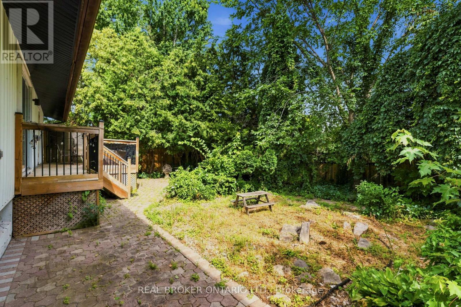 2021 Woodglen Crescent, Ottawa, Ontario  K1J 6G6 - Photo 24 - X13578012