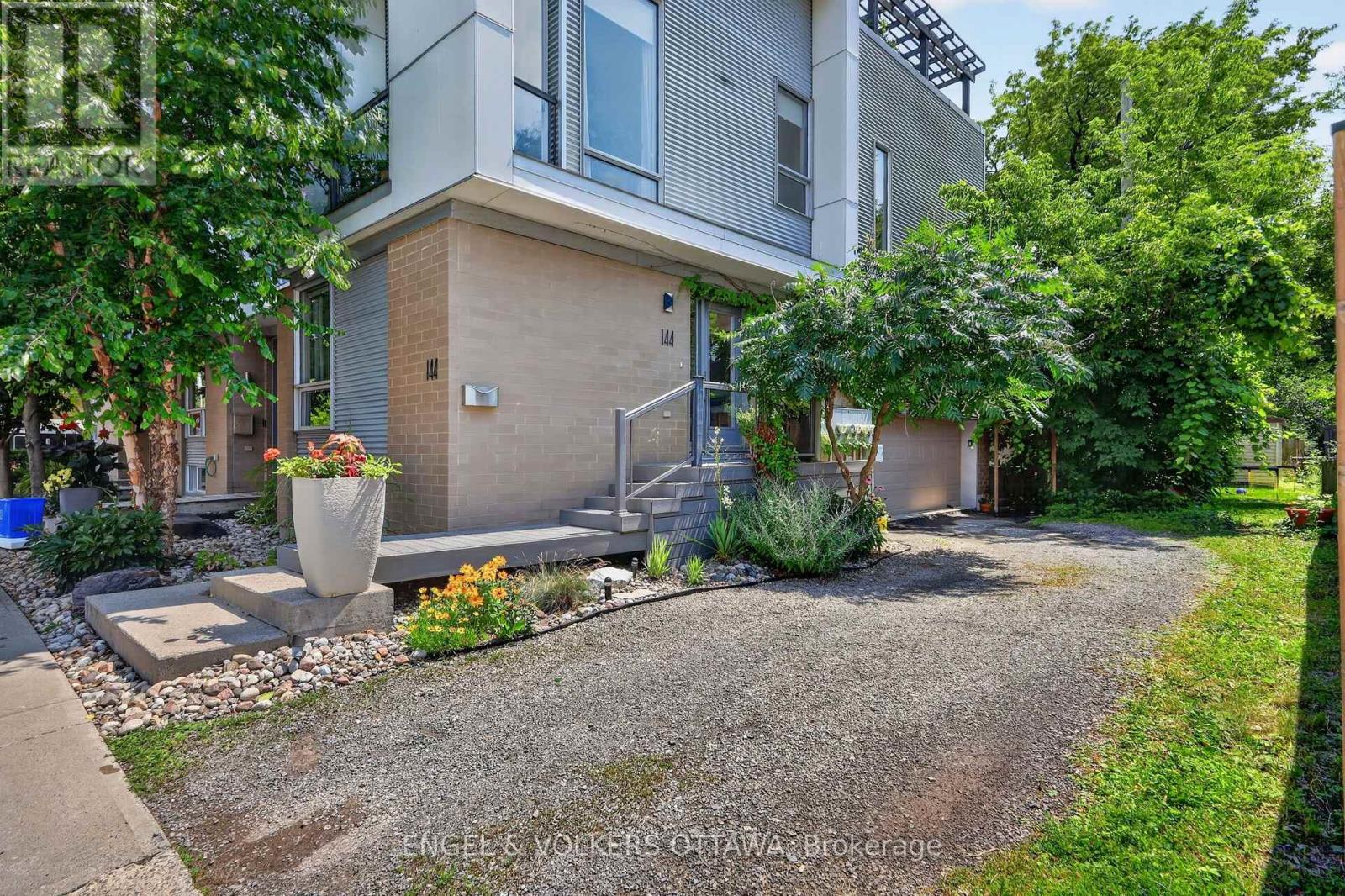 144 Evelyn Avenue, Ottawa, Ontario  K1S 5A6 - Photo 2 - X13578078