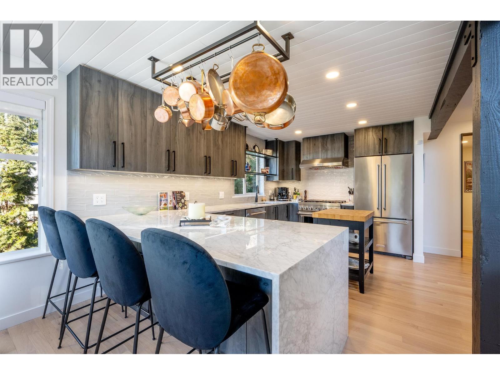 2219 Aspen Drive, Whistler, British Columbia  V8E 0A6 - Photo 5 - R3147462