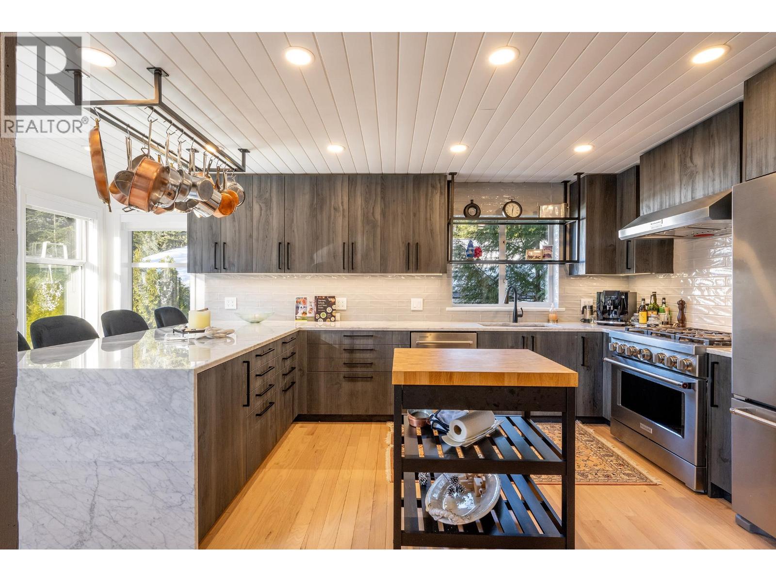 2219 Aspen Drive, Whistler, British Columbia  V8E 0A6 - Photo 6 - R3147462