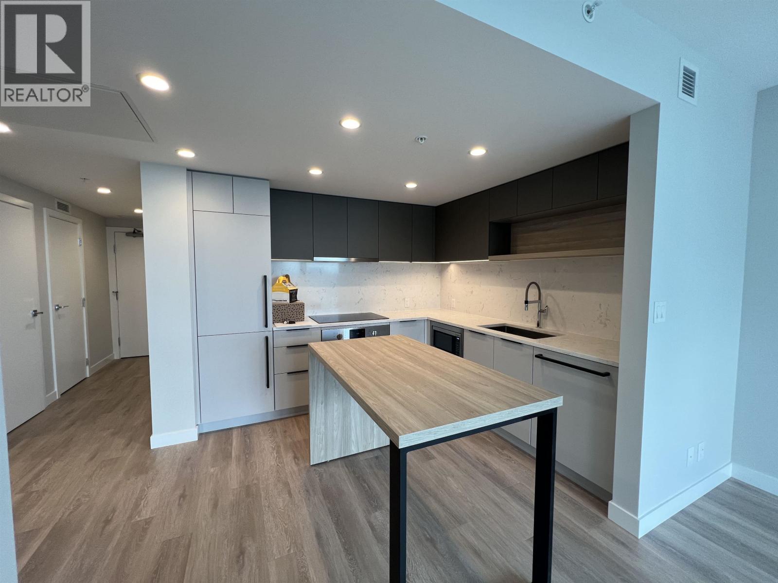 2801 567 EMERSON STREET, Coquitlam