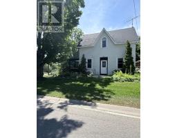 22 CONCESSION STREET W, Westport, Ontario