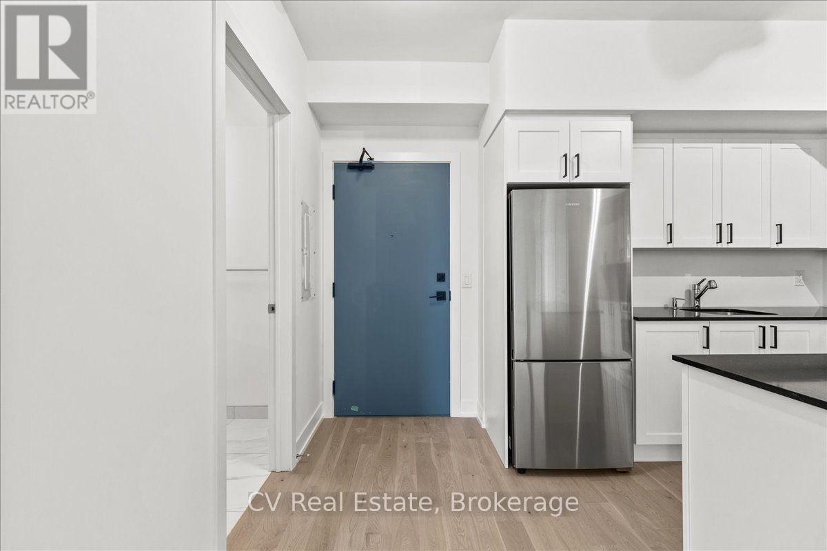 1008 - 1063 Douglas Mccurdy Common, Mississauga, Ontario  L5G 0C5 - Photo 4 - W13577996