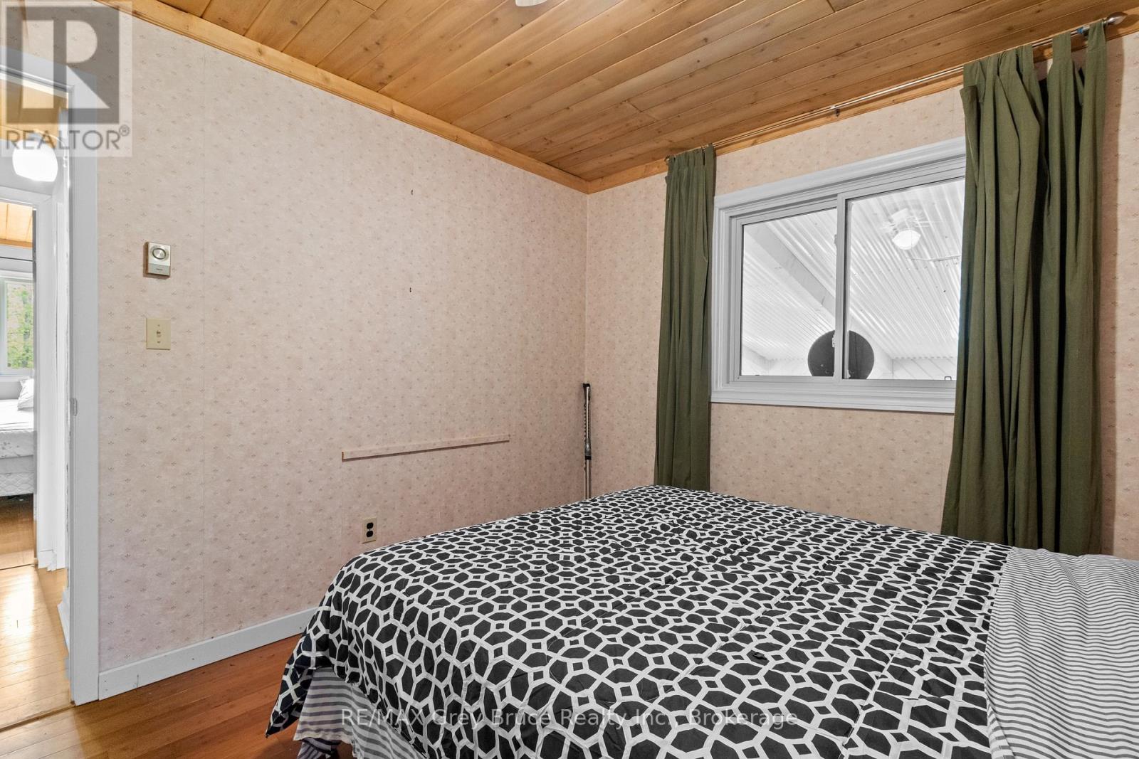 479 Dyers Bay Road, Northern Bruce Peninsula, Ontario N0H 1Z0 - Photo 18 - X13578034