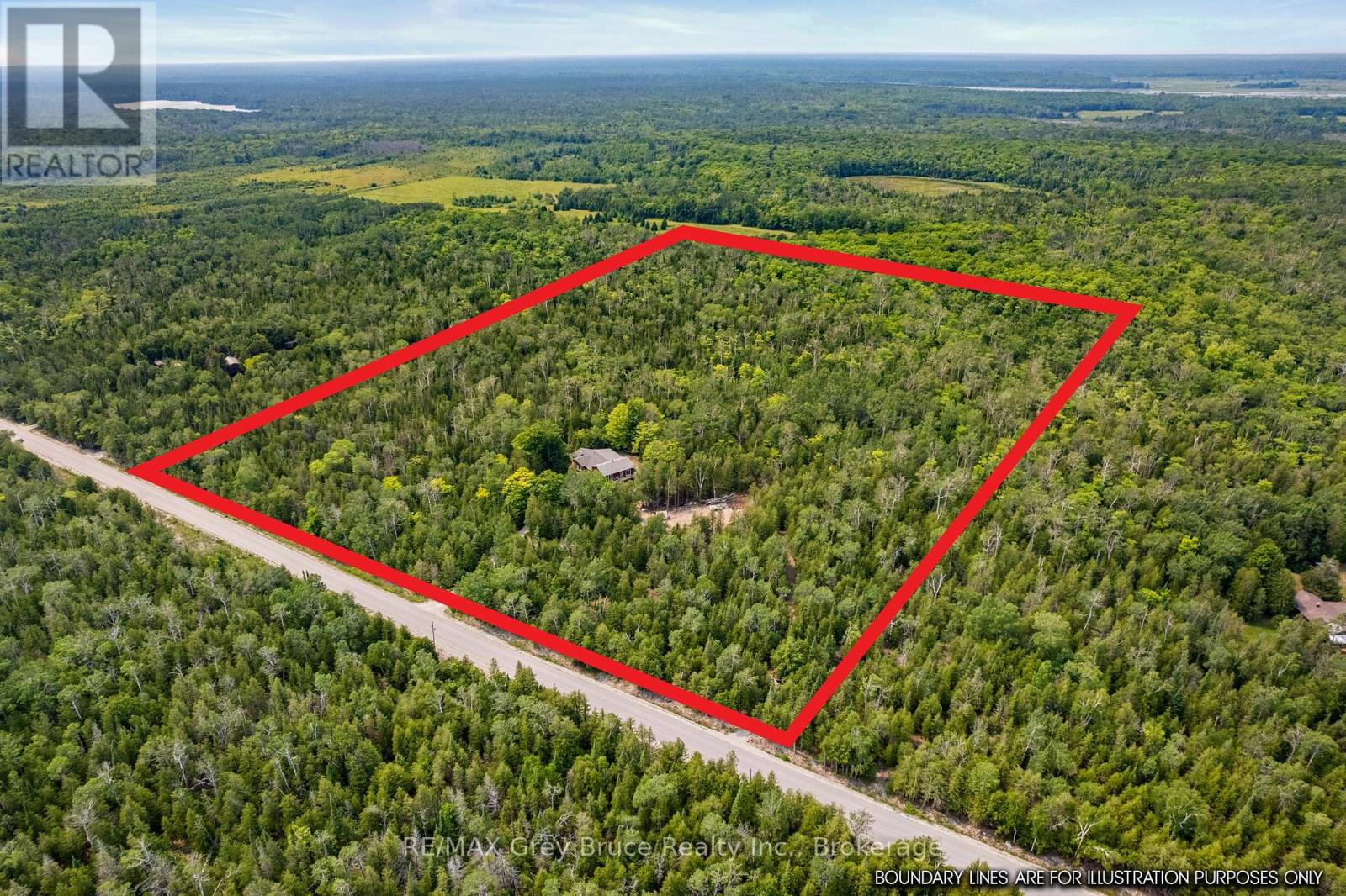 479 Dyers Bay Road, Northern Bruce Peninsula, Ontario N0H 1Z0 - Photo 2 - X13578034