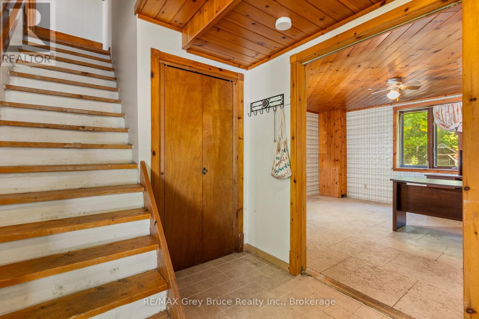 479 Dyers Bay Road, Northern Bruce Peninsula, Ontario N0H 1Z0 - Photo 32 - X13578034