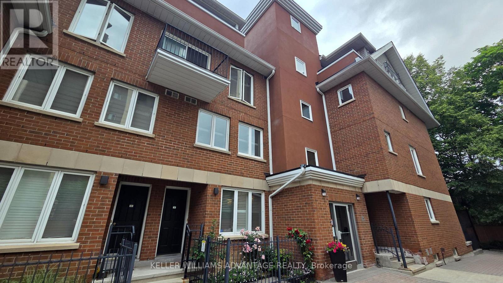 37 - 217 ST. GEORGE STREET, Toronto (Annex)