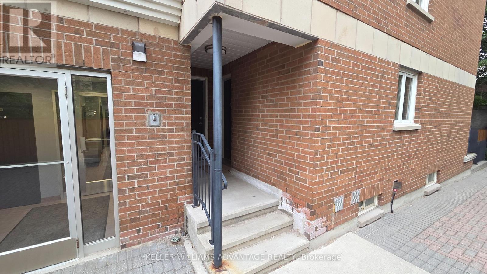 37 - 217 St. George Street, Toronto, Ontario  M5R 3S7 - Photo 2 - C13578108