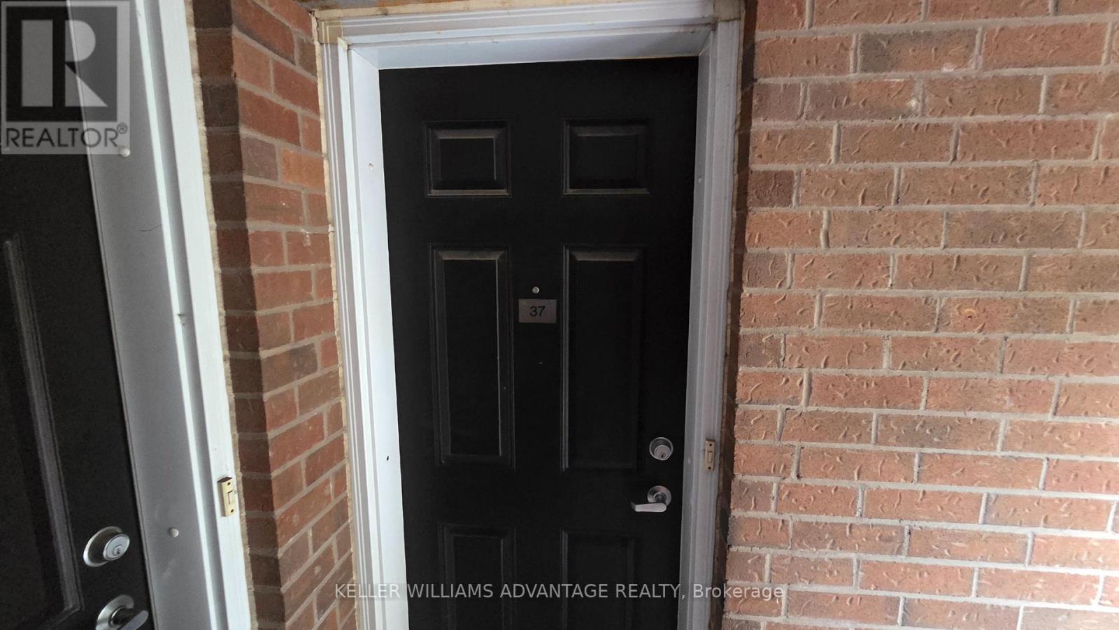 37 - 217 St. George Street, Toronto, Ontario  M5R 3S7 - Photo 3 - C13578108