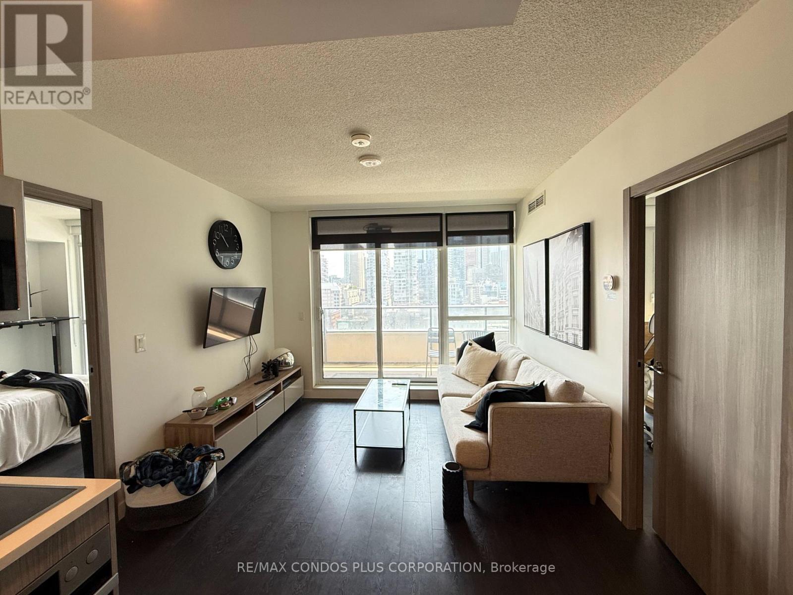 #1802 - 38 Widmer Street, Toronto, Ontario M5V 0P7 - Photo 4 - C13567728