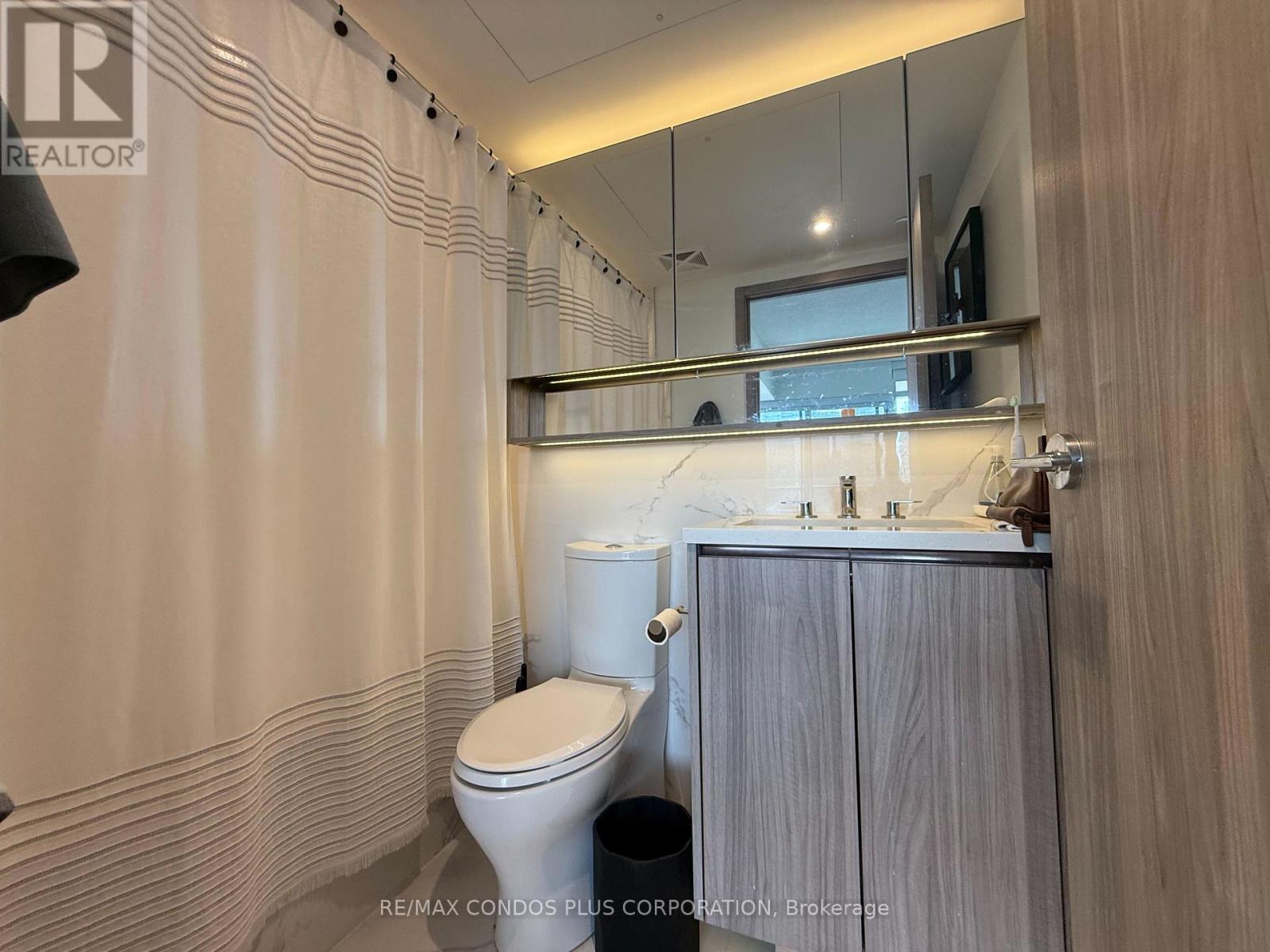 #1802 - 38 Widmer Street, Toronto, Ontario M5V 0P7 - Photo 9 - C13567728