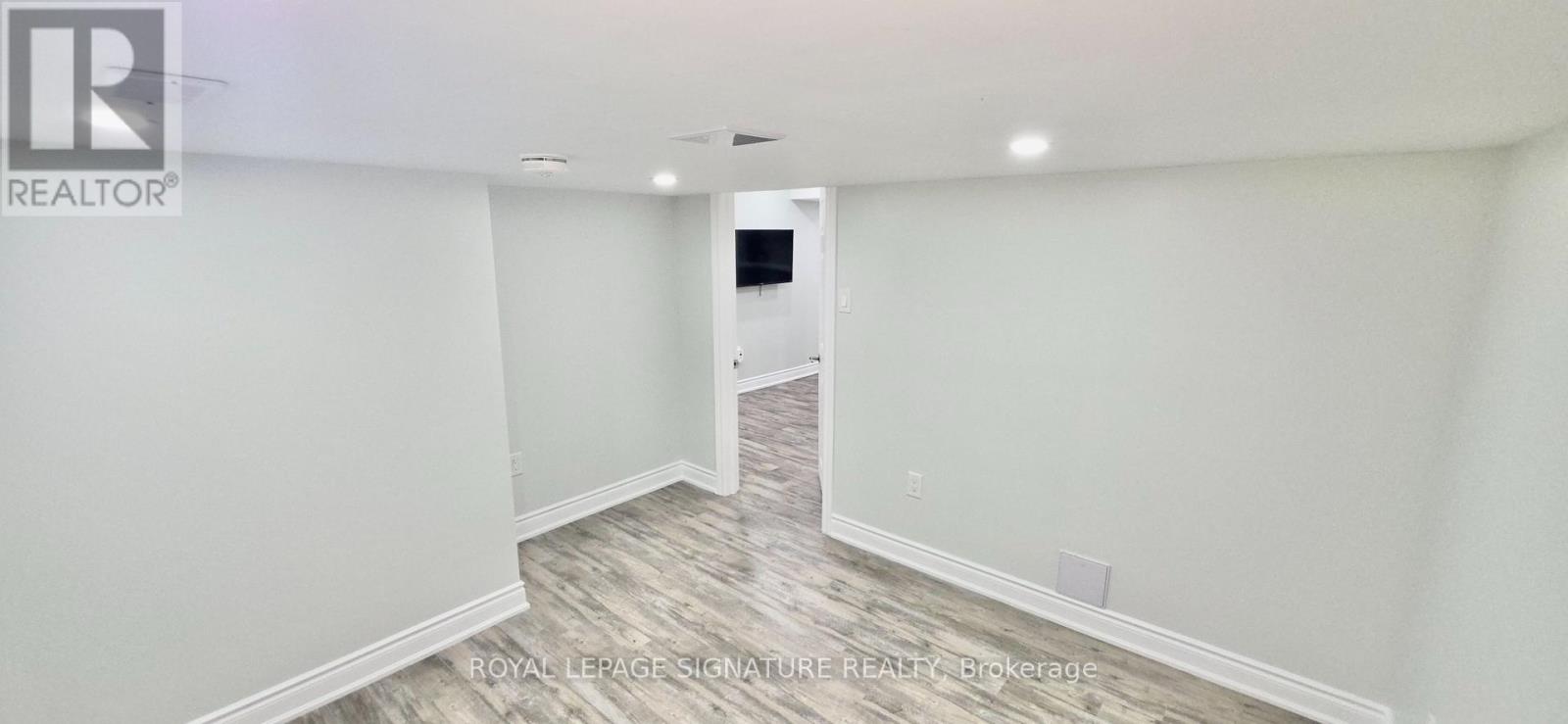 16a Hutton Crescent, Caledon, Ontario L7C 1B1 - Photo 3 - W13578028