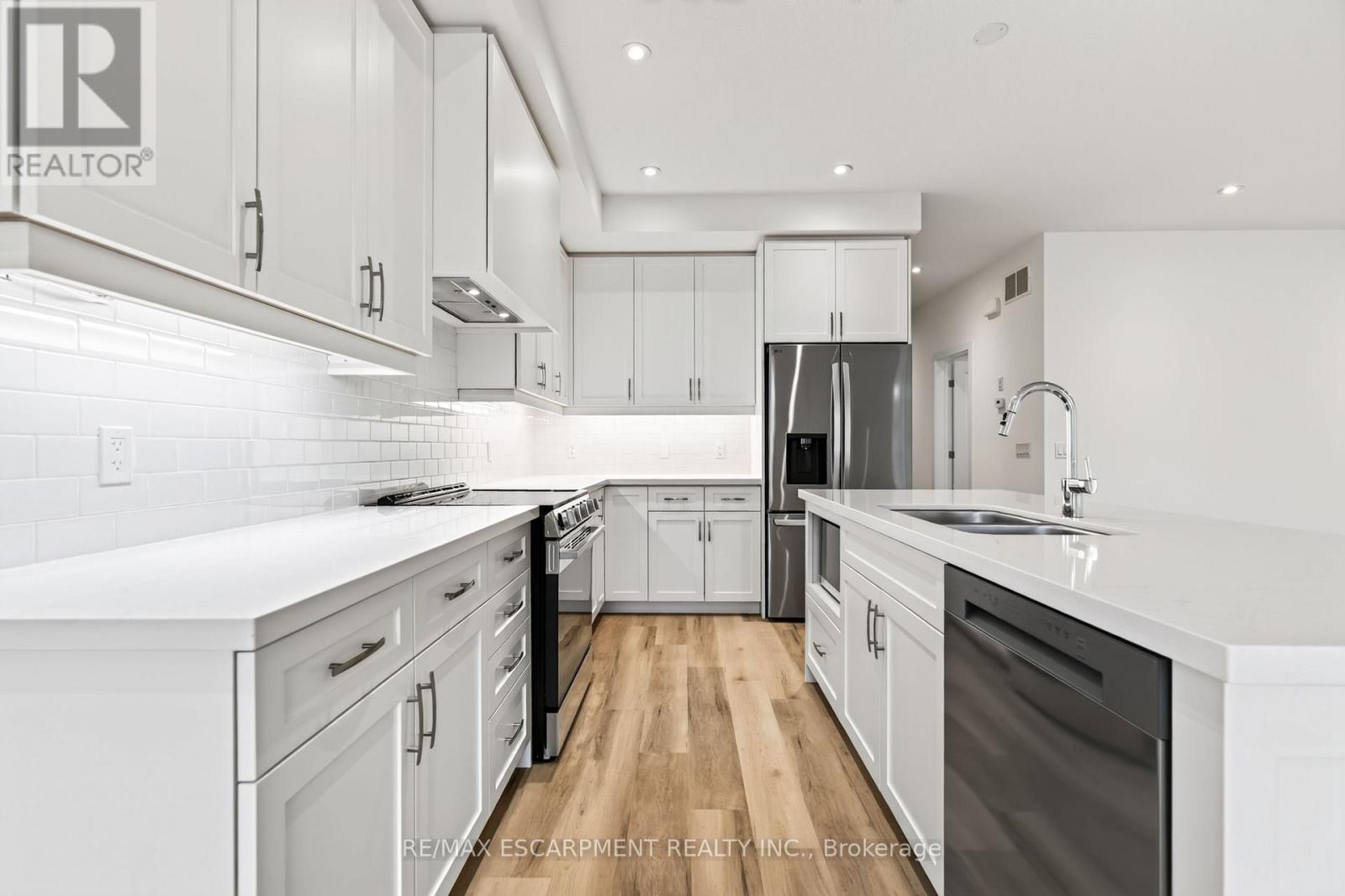 88 Valley Trail Place, Hamilton (Waterdown), Ontario  L8B 2A2 - Photo 11 - X13578020