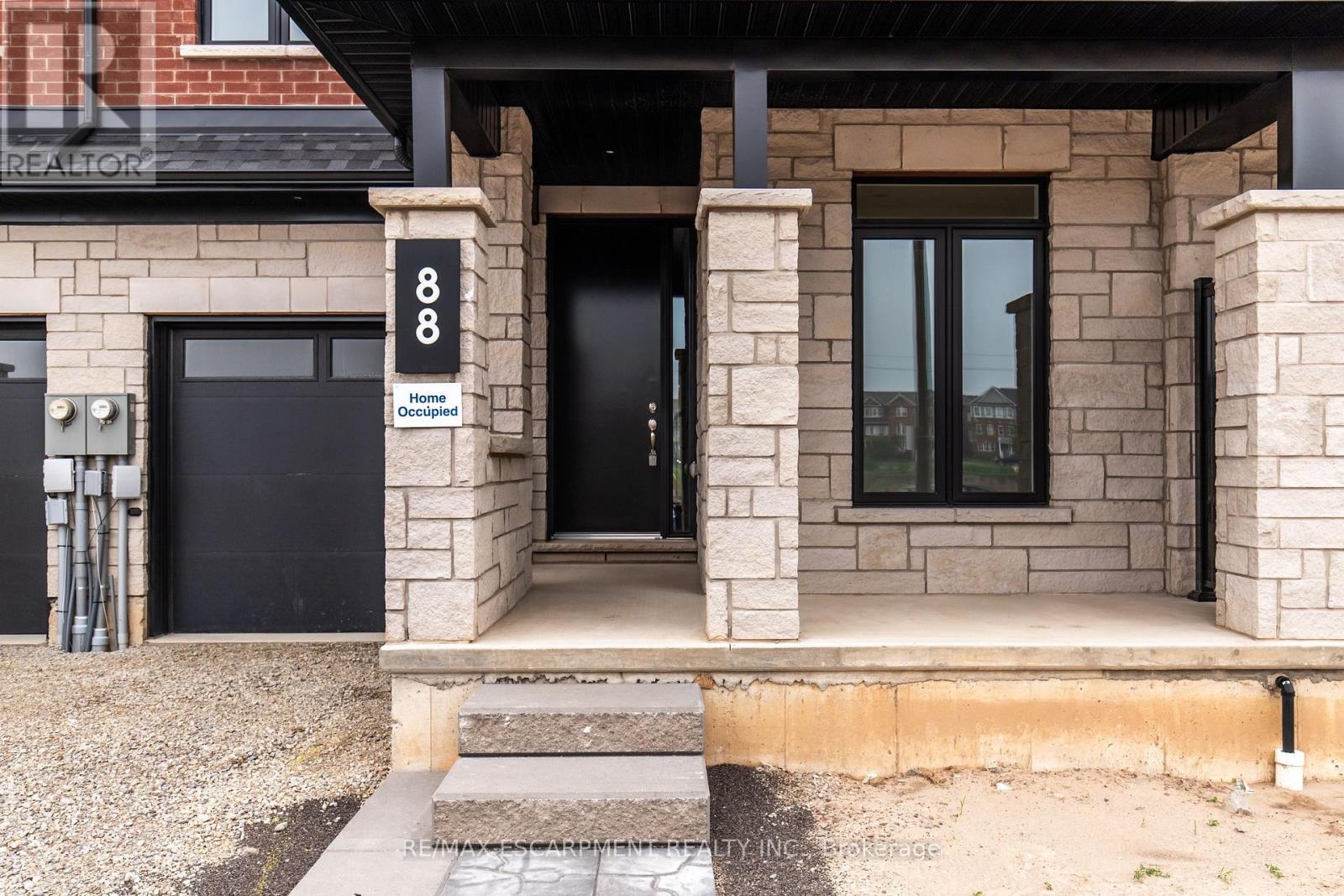 88 Valley Trail Place, Hamilton (Waterdown), Ontario  L8B 2A2 - Photo 2 - X13578020