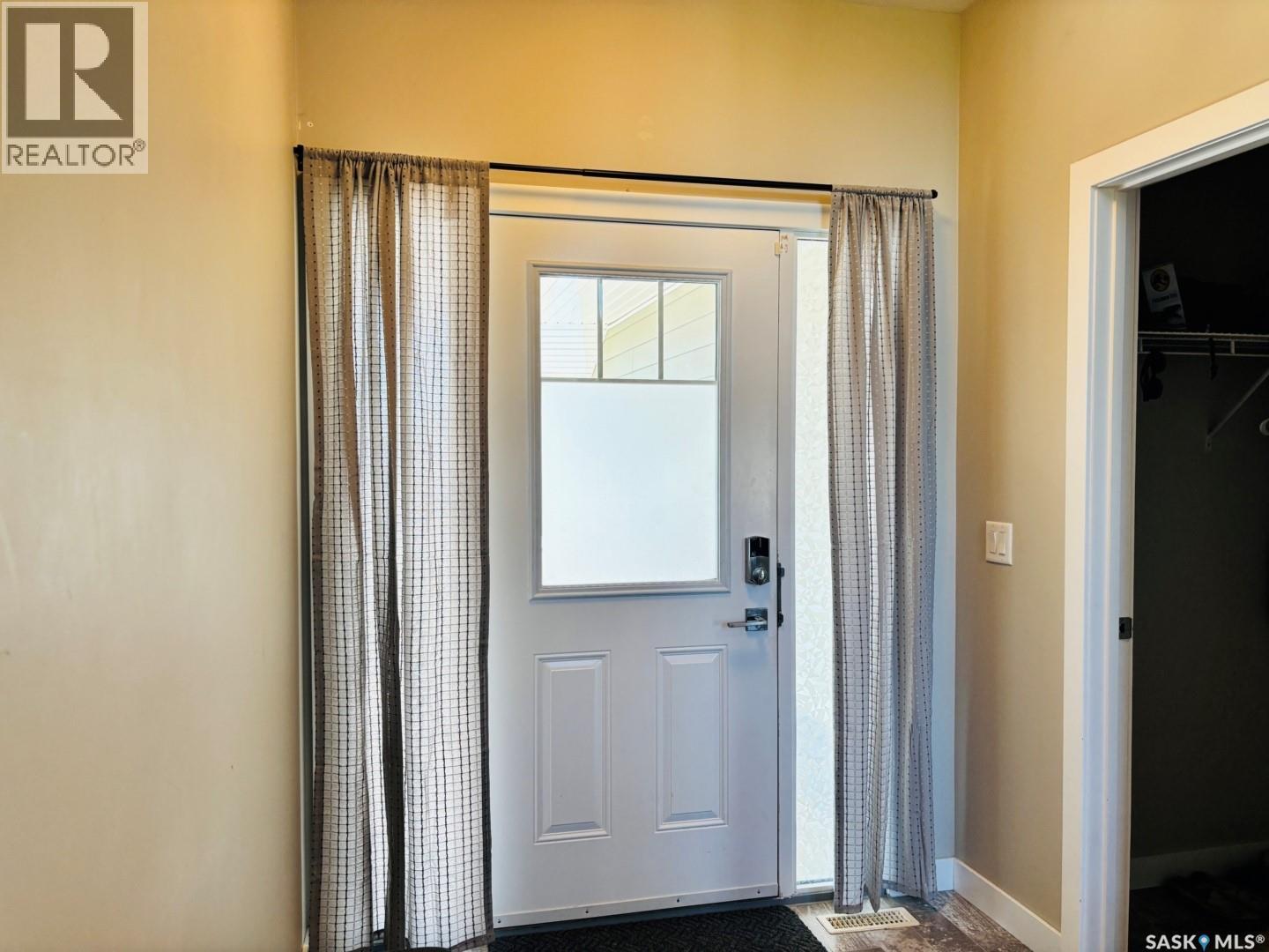 255 Eaton Crescent, Saskatoon, Saskatchewan  S7V 0H4 - Photo 8 - SK042937