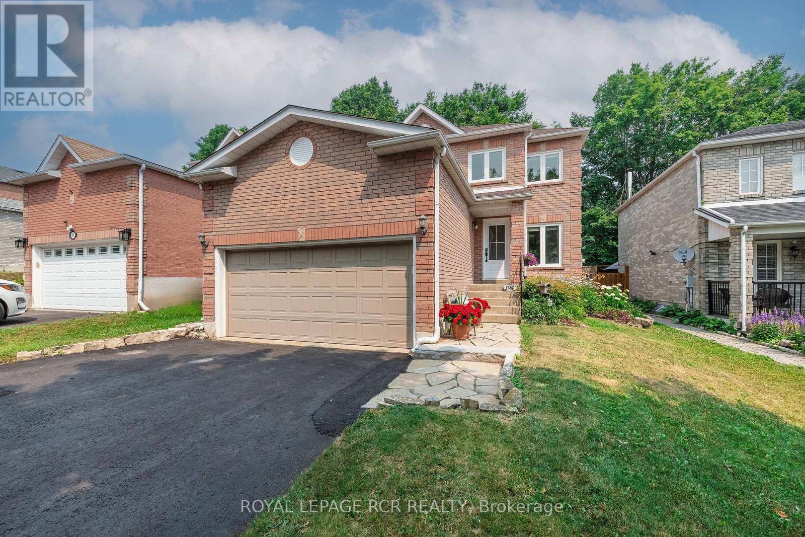 194 LISA MARIE DRIVE, Orangeville, Ontario