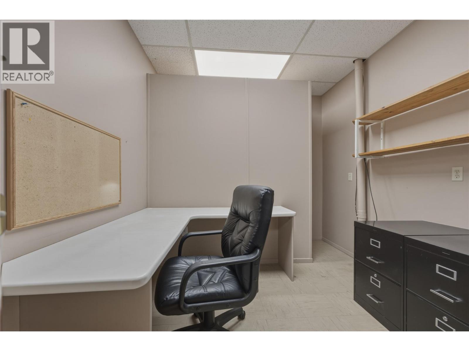 90 Lakeshore Drive NE Unit# 1, Salmon Arm, British Columbia V1E 4N3 - Photo 13 - 10395117