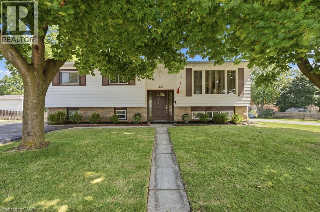42 Jane Street, Hagersville, Ontario  N0A 1H0 - Photo 2 - 40845931