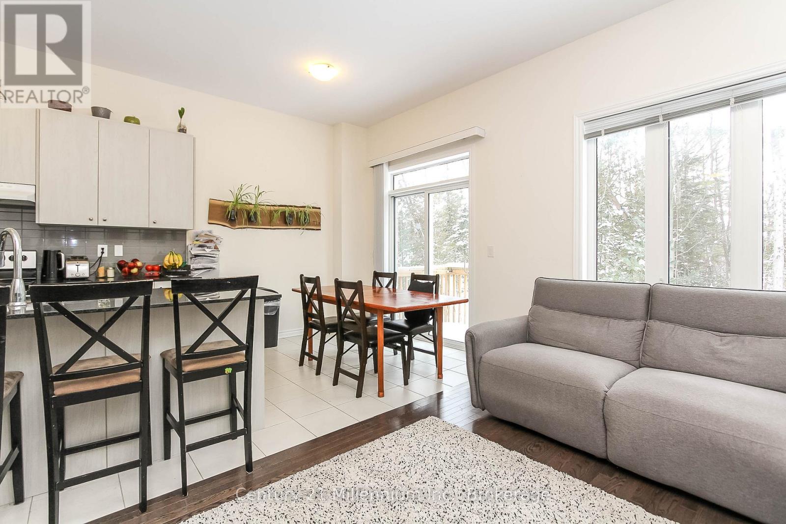 36 Farwell Avenue, Wasaga Beach, Ontario  L9Z 0H3 - Photo 13 - S13578196