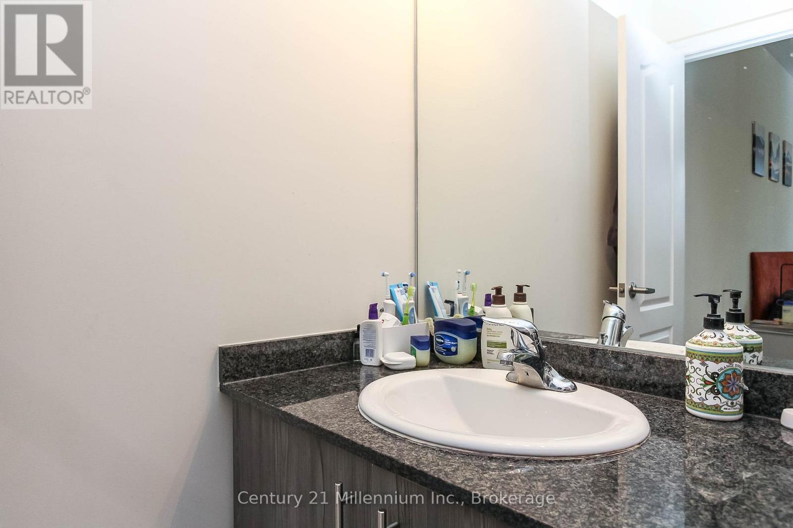 36 Farwell Avenue, Wasaga Beach, Ontario  L9Z 0H3 - Photo 20 - S13578196