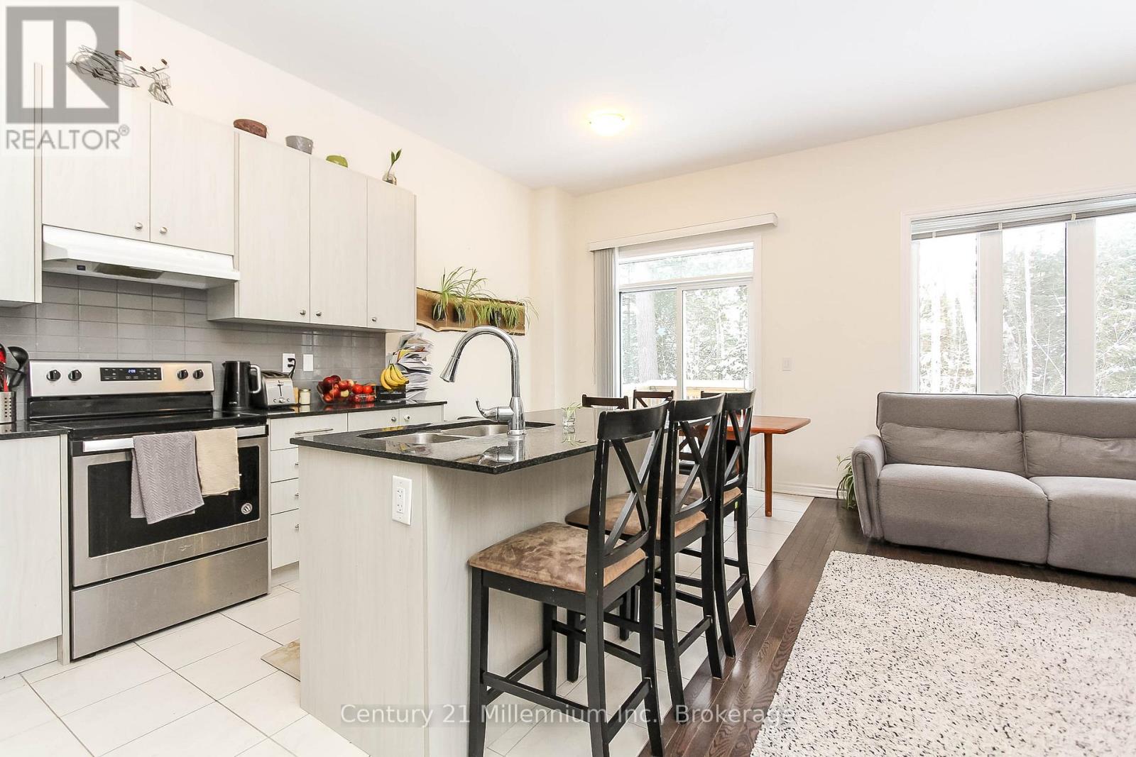 36 Farwell Avenue, Wasaga Beach, Ontario  L9Z 0H3 - Photo 6 - S13578196