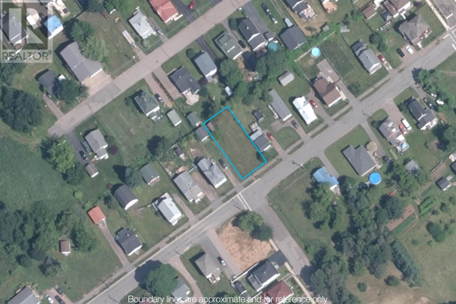 13 Cornwall Street, Amherst, Nova Scotia  B4H 1H3 - Photo 1 - 202605840