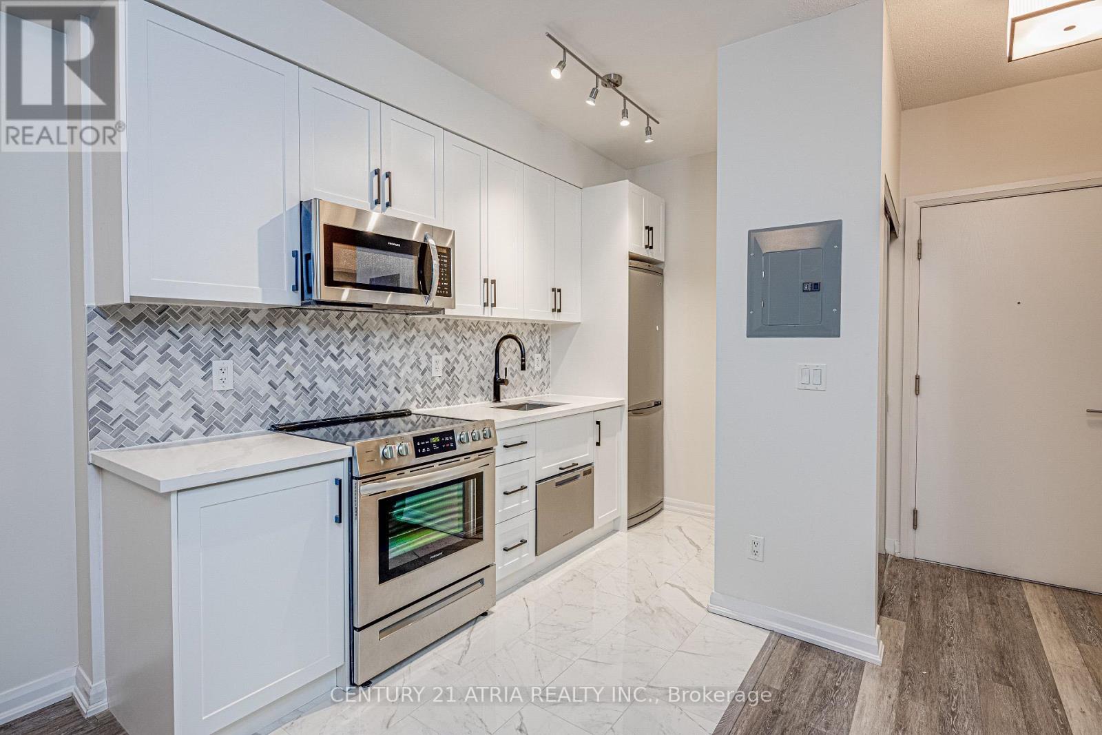 1117 - 111 Elizabeth Street, Toronto, Ontario  M5G 1P7 - Photo 2 - C13578232