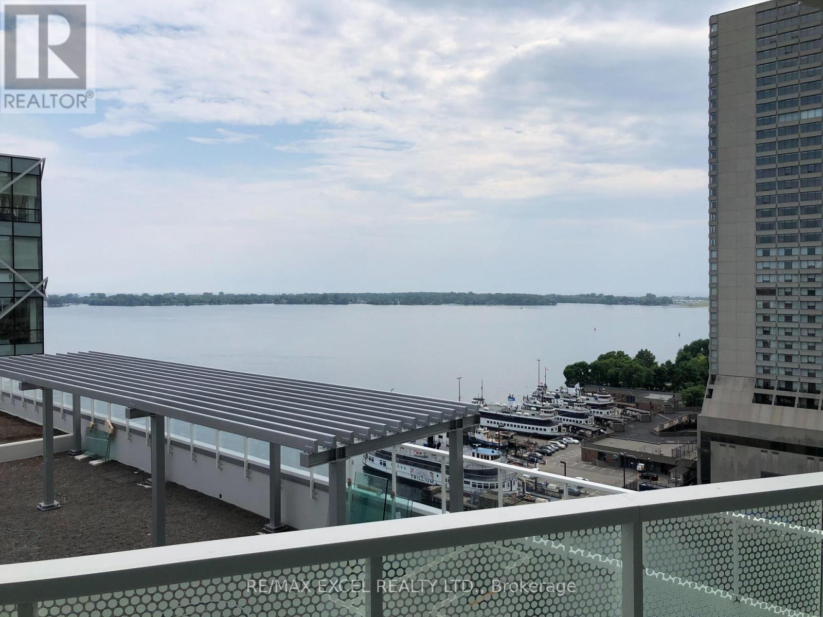1303 - 15 Queens Quay E, Toronto (Waterfront Communities), Ontario  M5E 0A4 - Photo 3 - C13578312