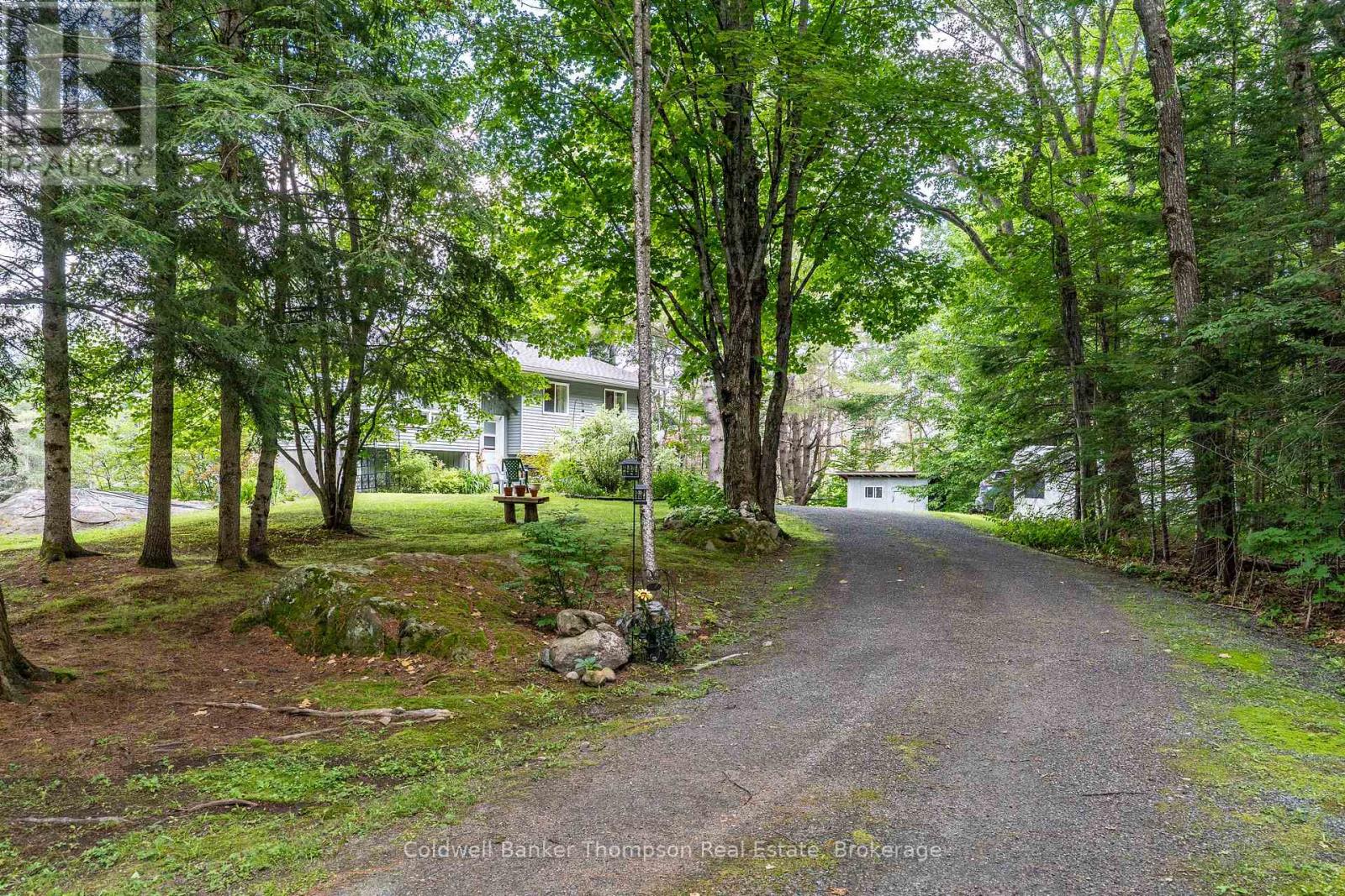 68 Stephenson. 2 Road E, Huntsville, Ontario P0B 1L0 - Photo 2 - X13578290