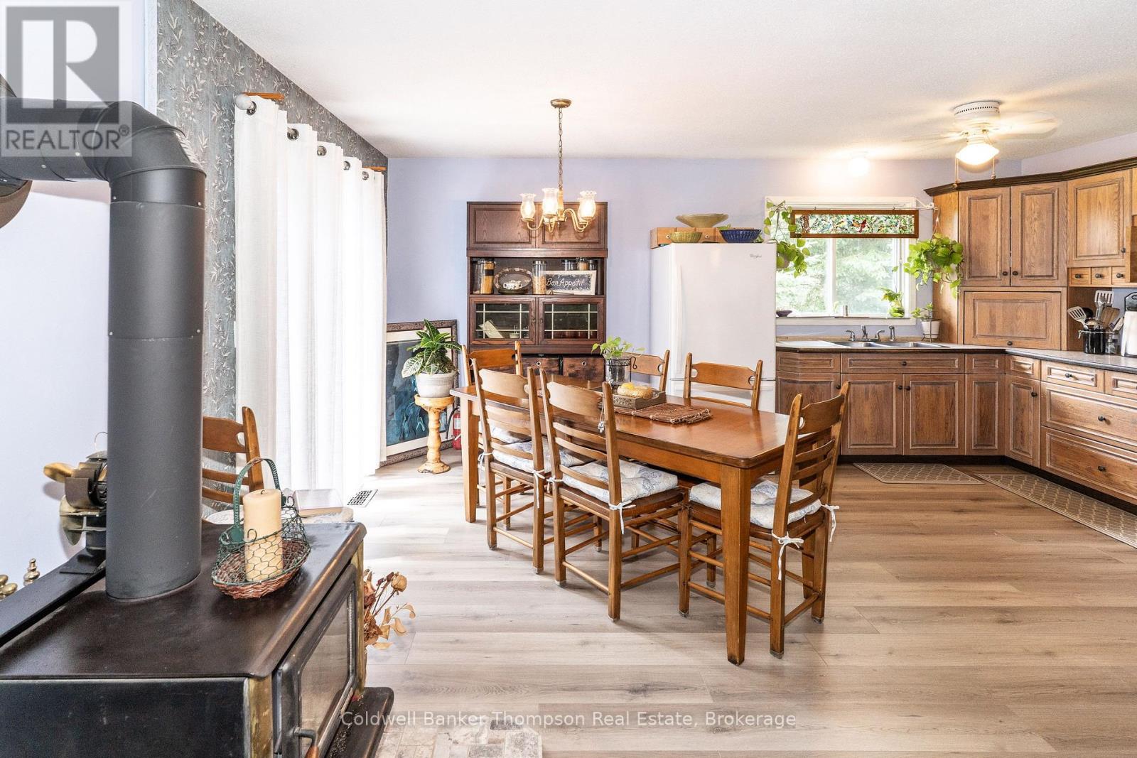 68 Stephenson. 2 Road E, Huntsville, Ontario P0B 1L0 - Photo 6 - X13578290