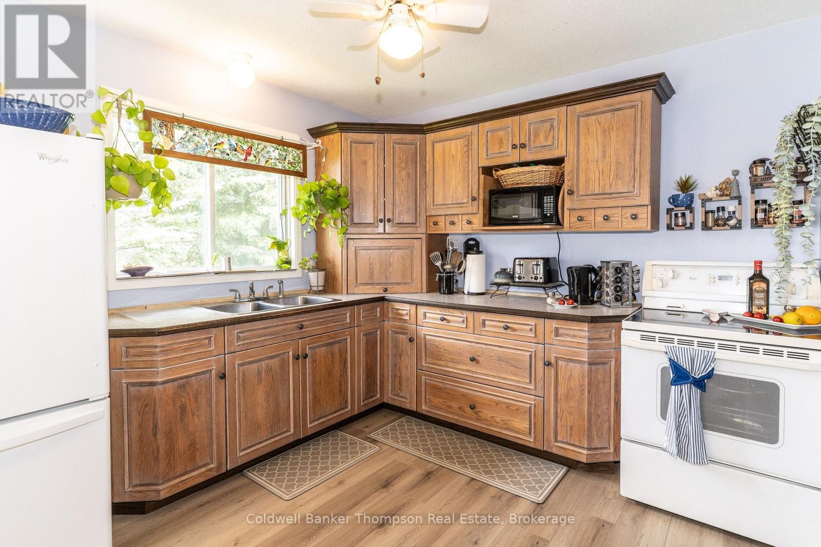 68 Stephenson. 2 Road E, Huntsville, Ontario P0B 1L0 - Photo 8 - X13578290